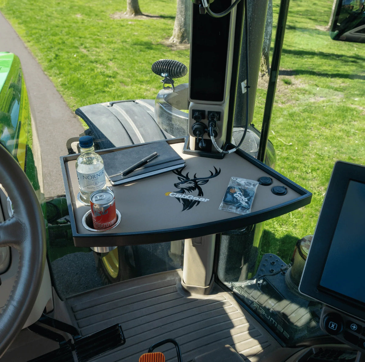 CabTable™ til John Deere 8400R