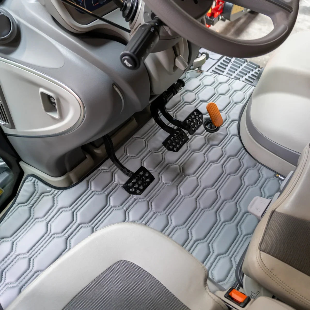 CabMat for Deutz-Fahr 6 TTV – full cab view