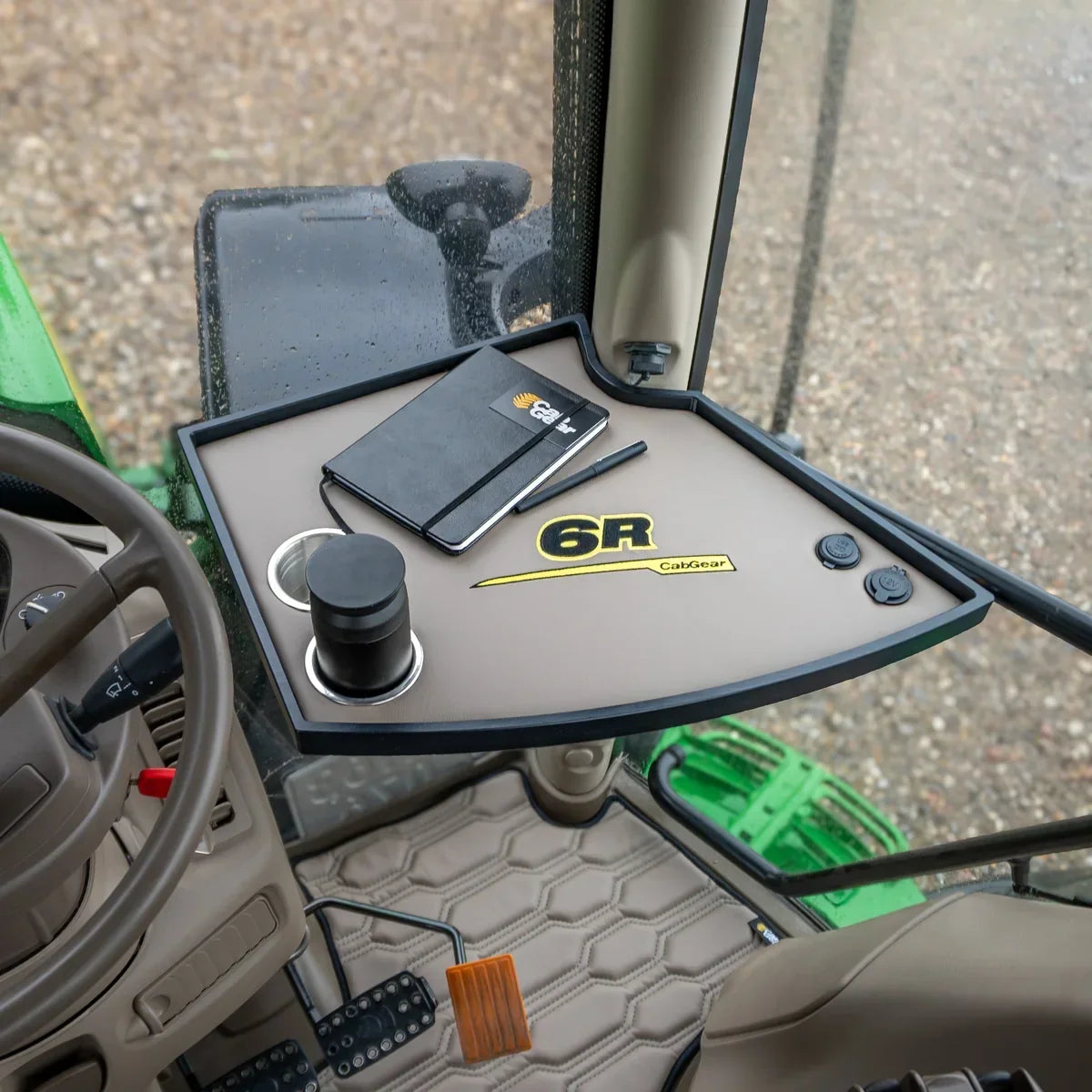 CabTable John Deere 6R detail 1